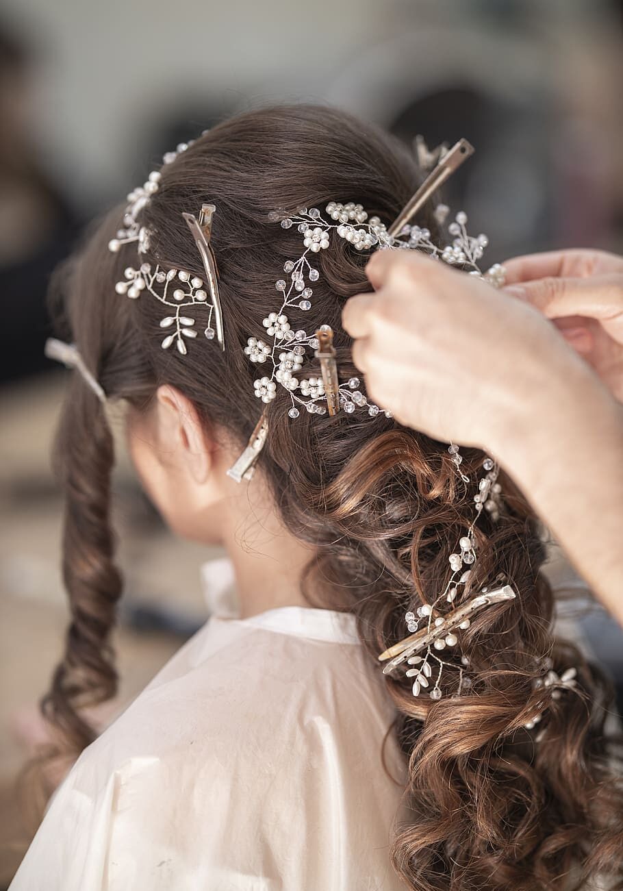 bridal-hairdresser-hair-make-up-salon-beauty